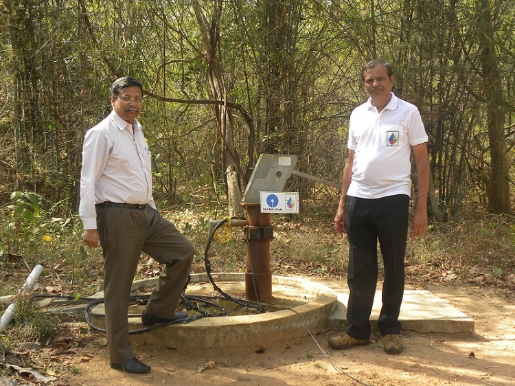 save water handpump